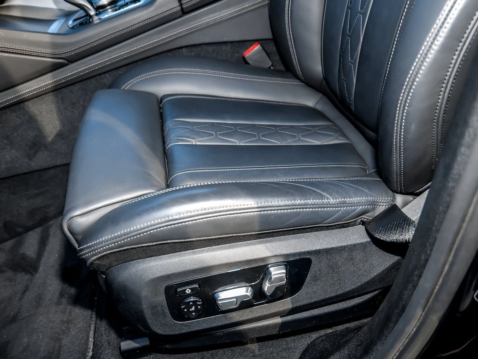BMW X6  - изображение 6