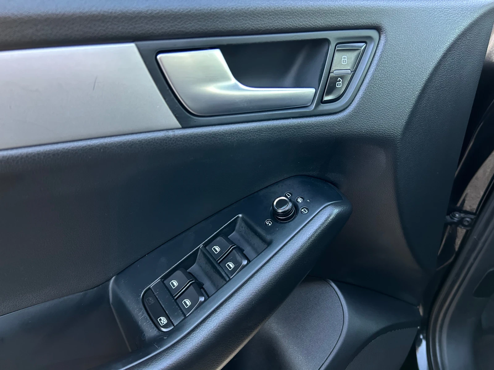 Audi Q5 2.0TDI LED 6ск 4х4 170к.с XENON - изображение 9