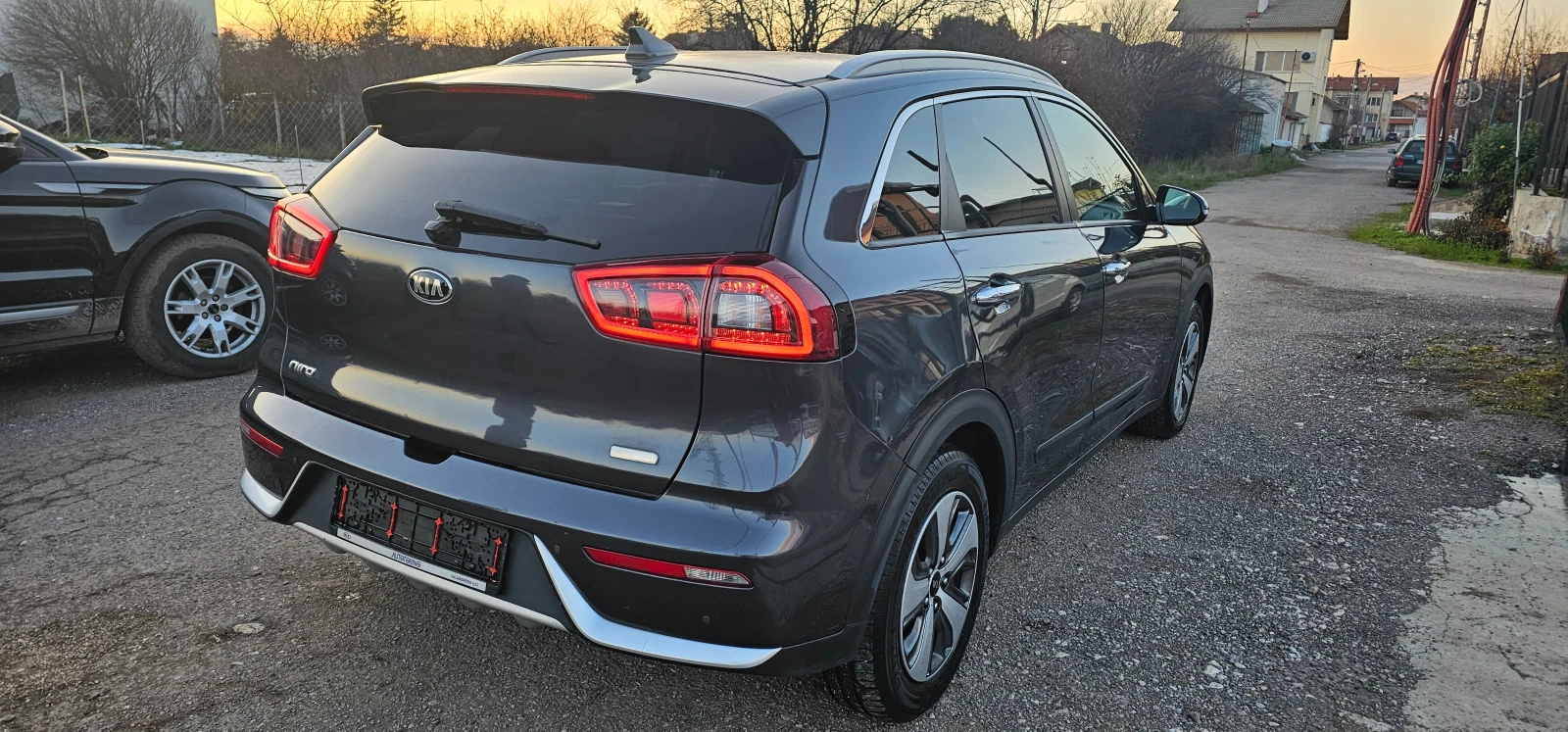 Kia Niro 1.6i Hybrid 105кс 2019г - изображение 6