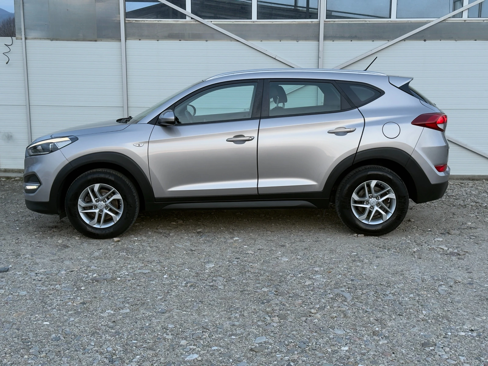 Hyundai Tucson 1.7 CRDI 169000km/Собствен лизинг - изображение 7