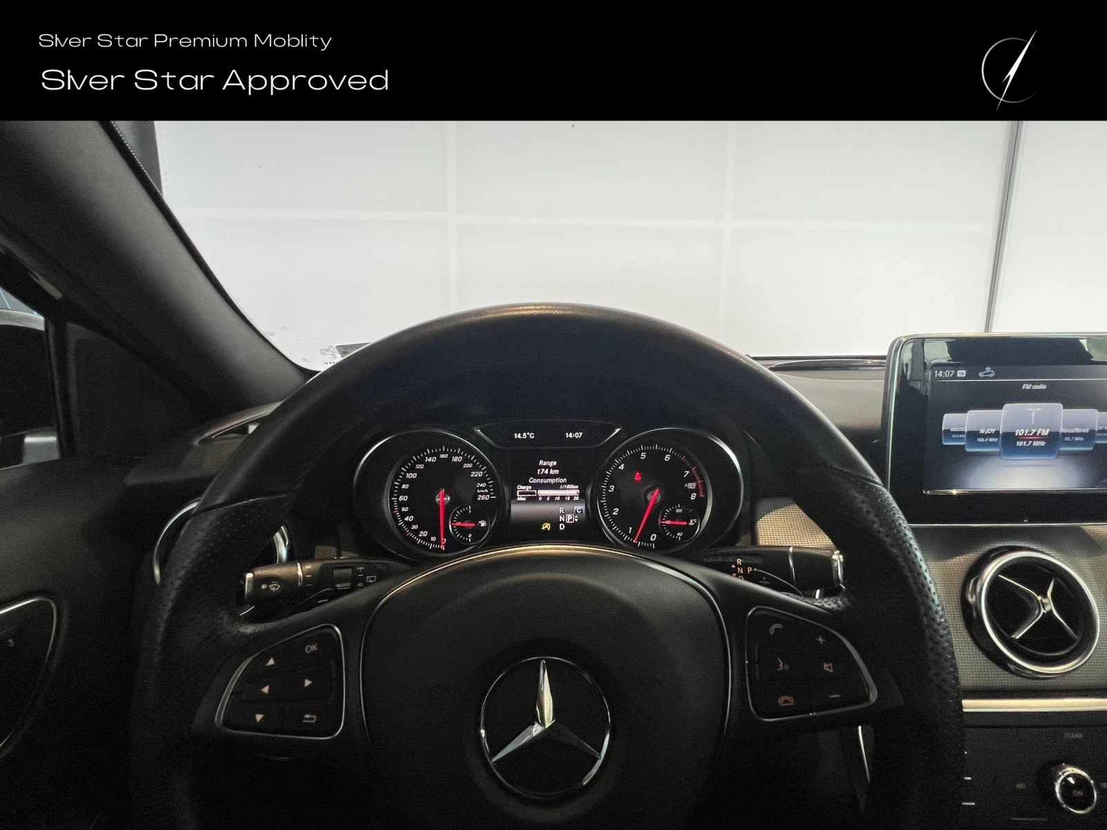 Mercedes-Benz GLA 220 4MATIC, снимка 11 - Автомобили и джипове - 53784892