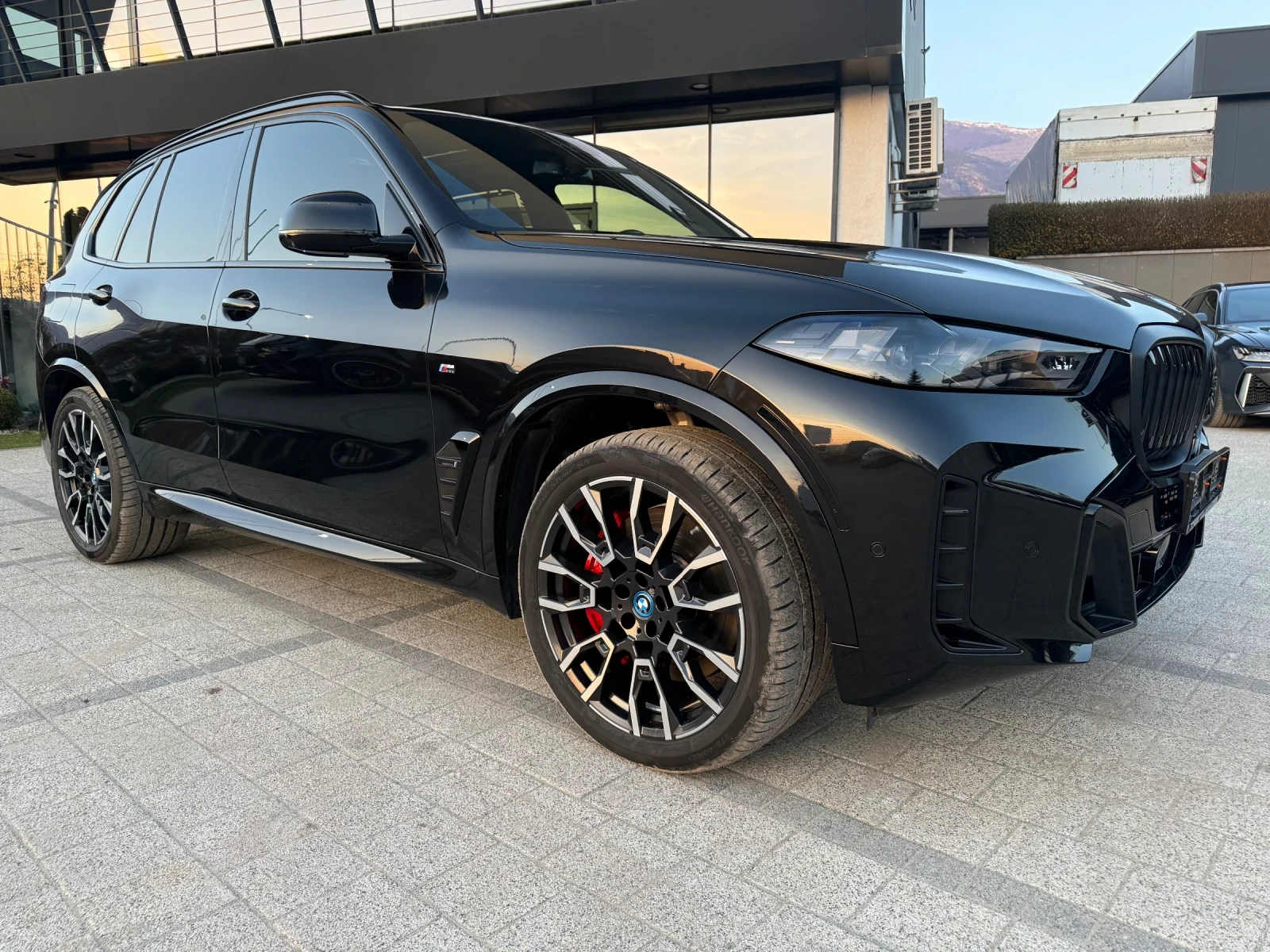 BMW X5 50e Xdrive Individual, снимка 2 - Автомобили и джипове - 53829168