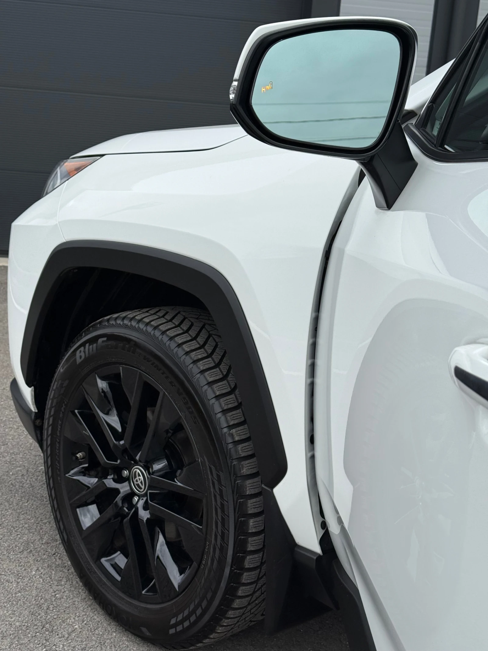 Toyota Rav4 2.5* AWD, снимка 16 - Автомобили и джипове - 53906448