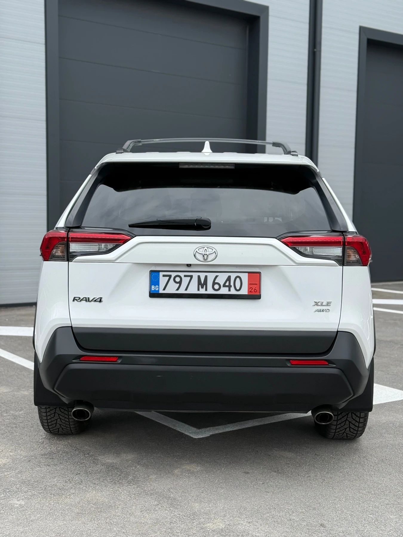 Toyota Rav4 2.5* AWD, снимка 7 - Автомобили и джипове - 53906448