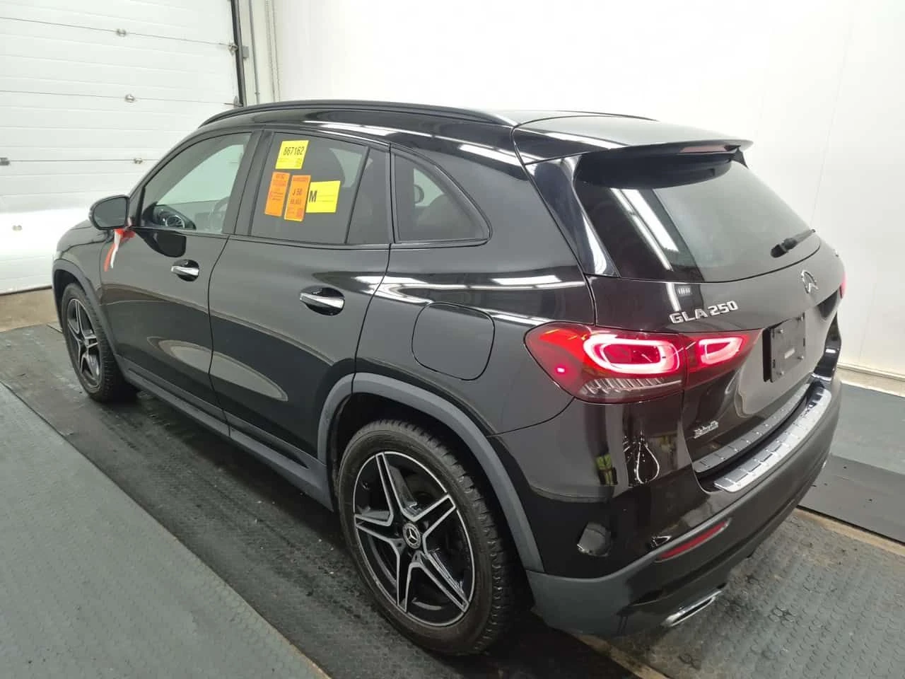 Mercedes-Benz GLA 250 /DISTRONIC/CARFAX/360, снимка 13 - Автомобили и джипове - 54156681