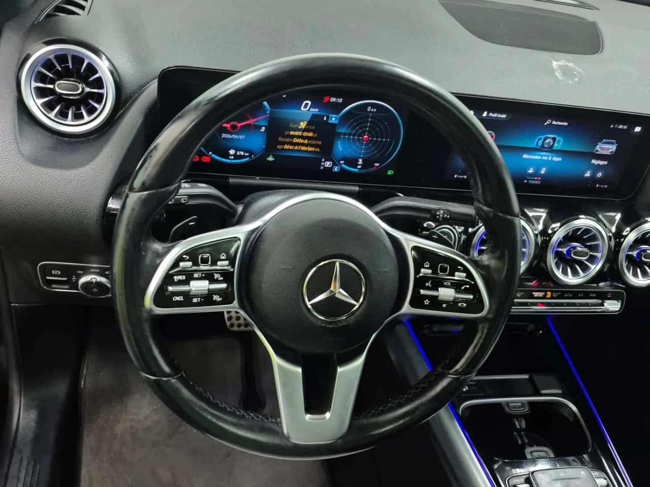 Mercedes-Benz GLA 250 /DISTRONIC/CARFAX/360, снимка 10 - Автомобили и джипове - 54156681