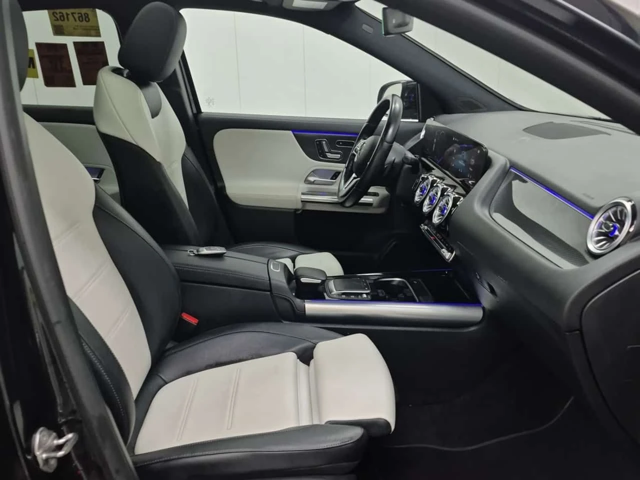 Mercedes-Benz GLA 250 /DISTRONIC/CARFAX/360, снимка 15 - Автомобили и джипове - 54156681