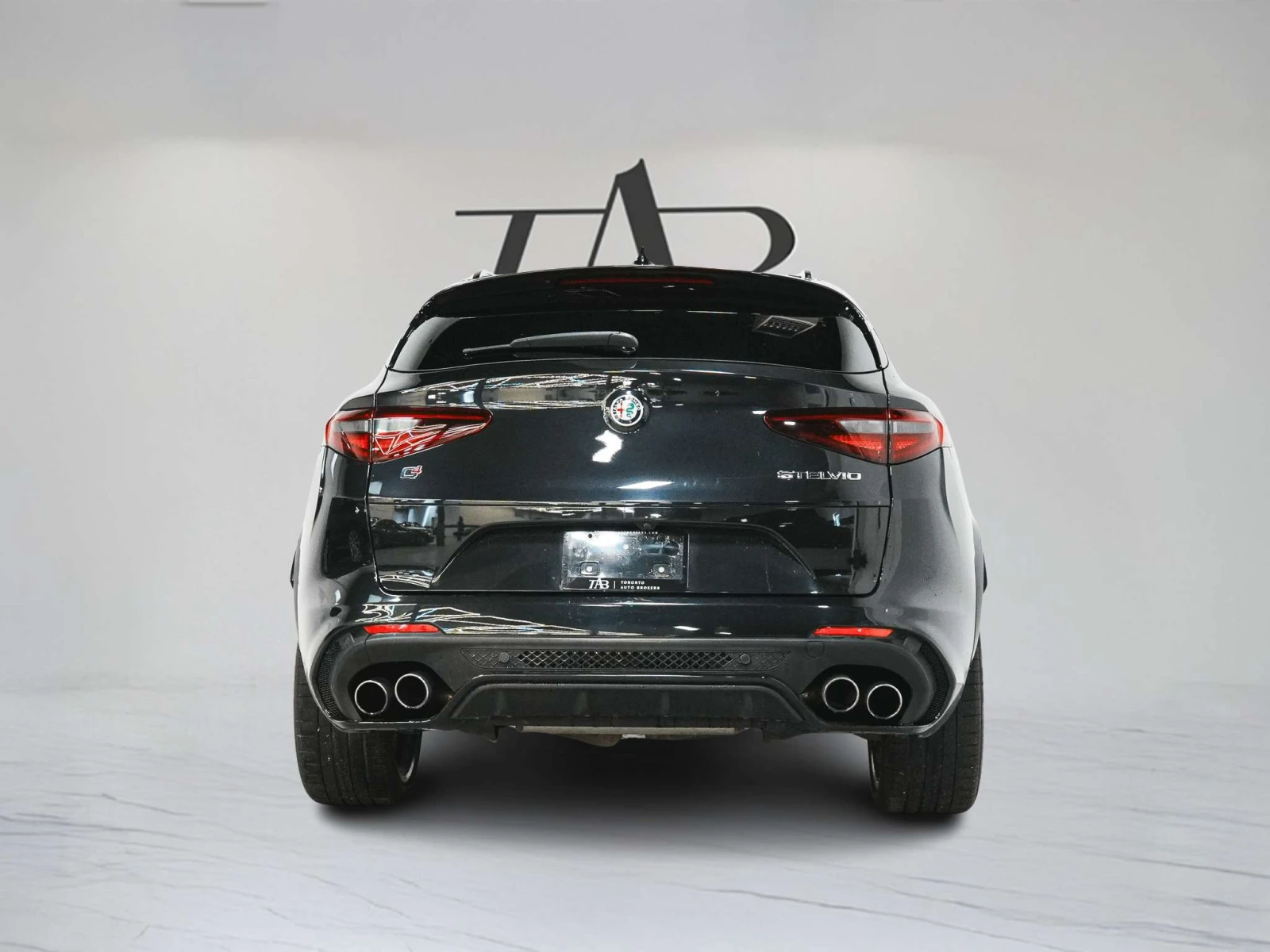 Alfa Romeo Stelvio QUADRIFOGLIO| CARBON FIBER ЦЕНА ДО БГ, снимка 6 - Автомобили и джипове - 54825333