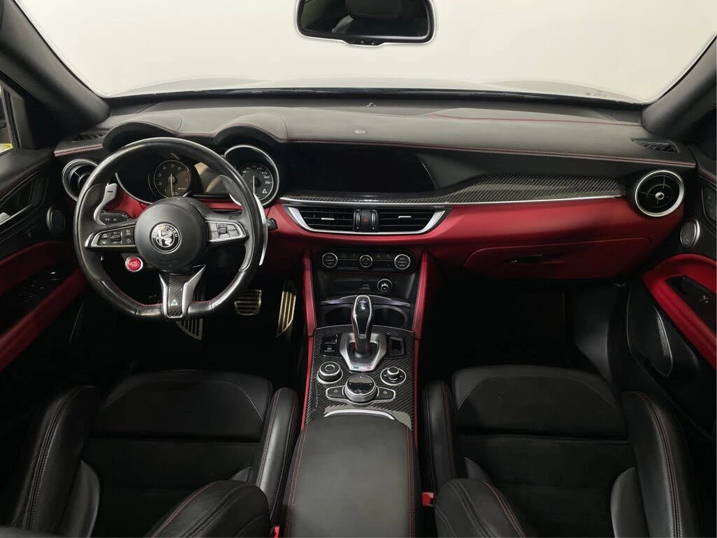 Alfa Romeo Stelvio QUADROFOGLIO* CARBON* FULL* КРАЙНА ЦЕНА ДО БЪЛГАРИ, снимка 8 - Автомобили и джипове - 55046121
