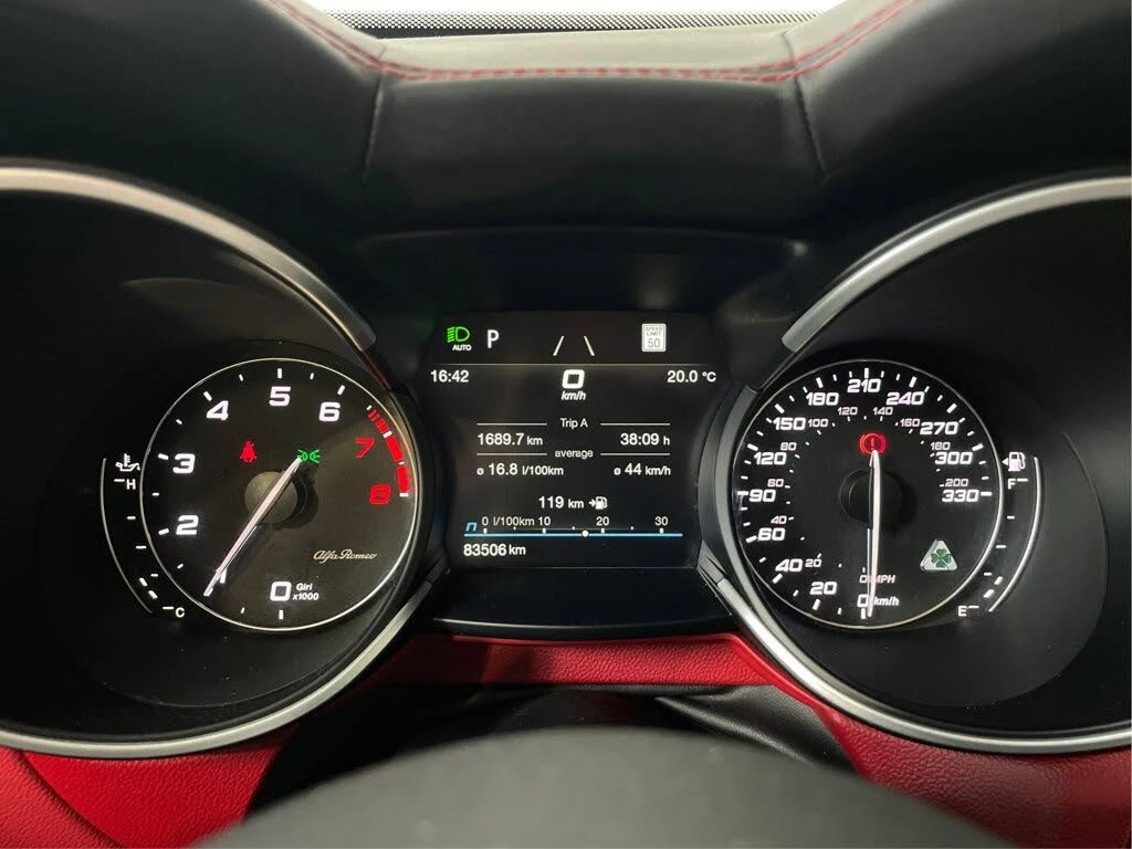 Alfa Romeo Stelvio QUADROFOGLIO* CARBON* FULL* КРАЙНА ЦЕНА ДО БЪЛГАРИ, снимка 10 - Автомобили и джипове - 55046121
