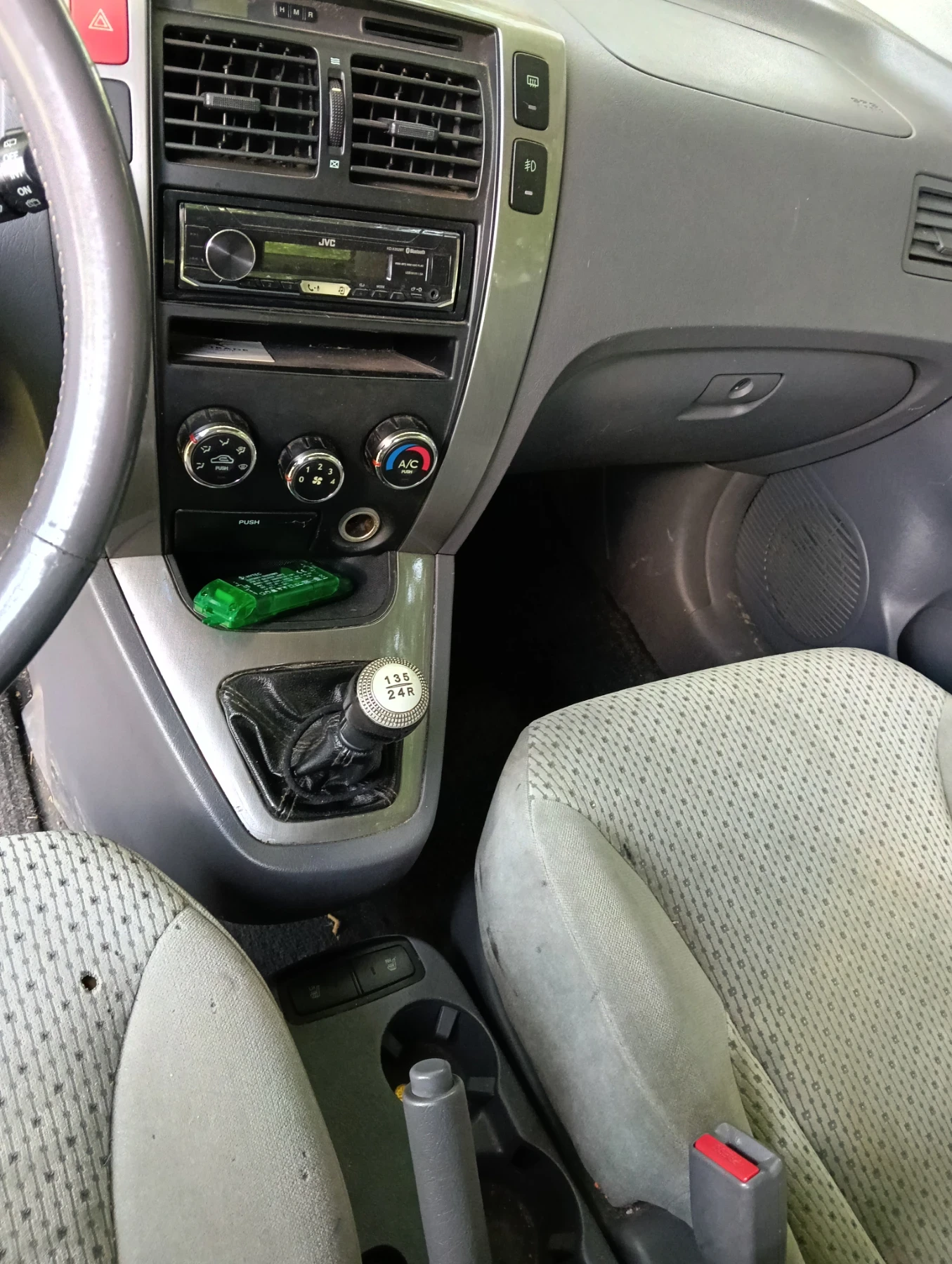 Hyundai Tucson, снимка 8 - Автомобили и джипове - 55081514