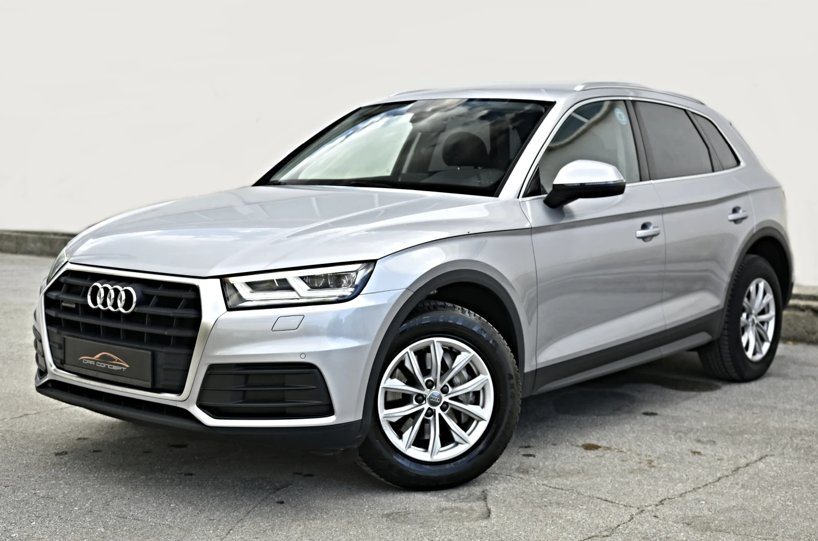 Audi Q5 2.0TDI S-LINE LED LIGHT FULL NOV