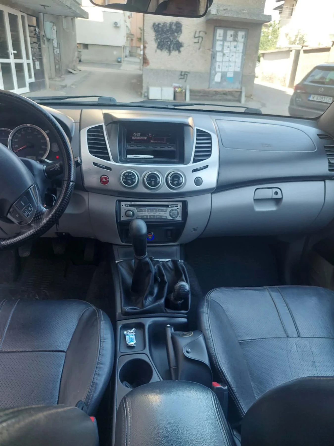 Mitsubishi L200, снимка 8 - Автомобили и джипове - 56167279