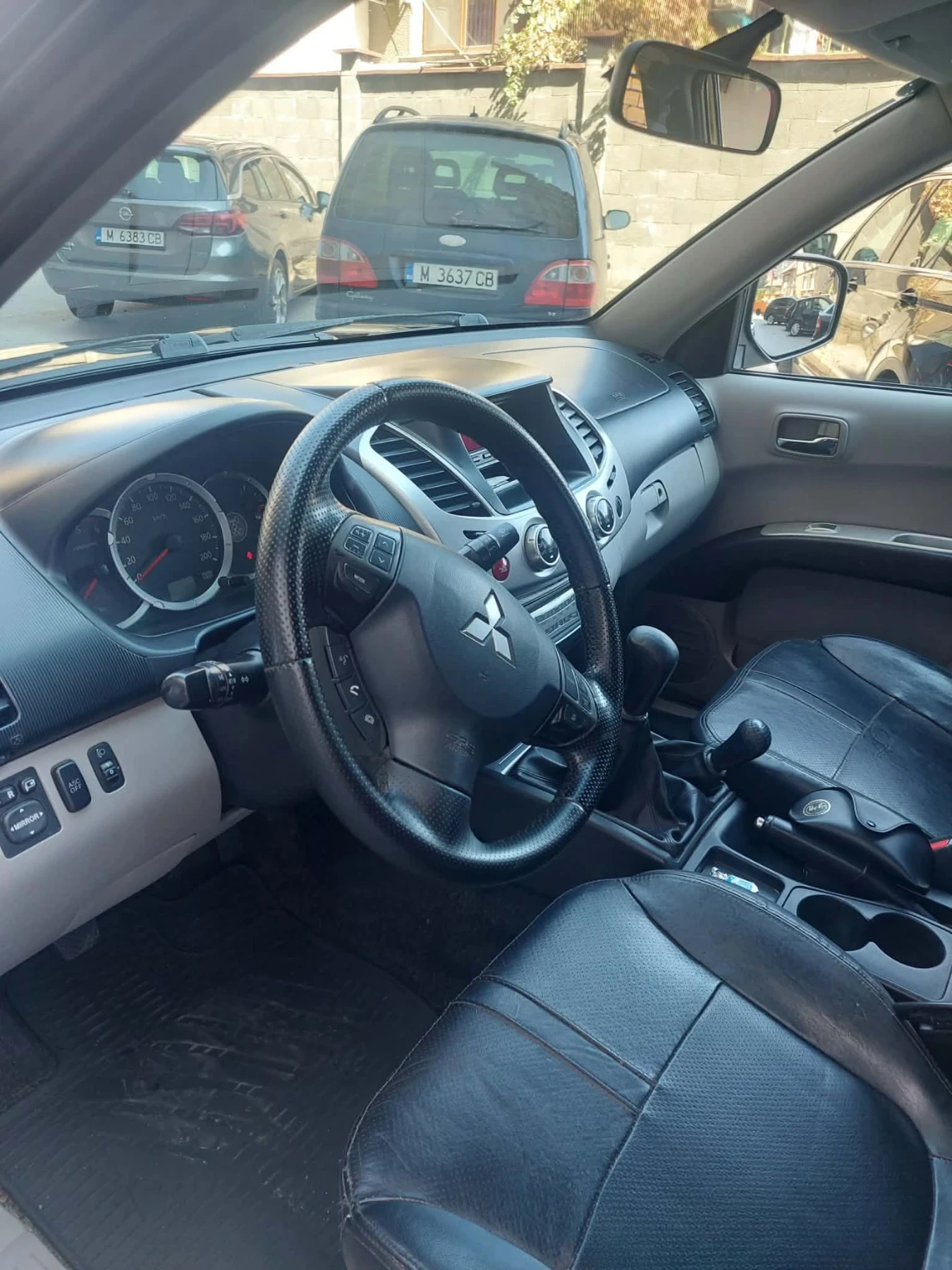 Mitsubishi L200, снимка 10 - Автомобили и джипове - 56167279