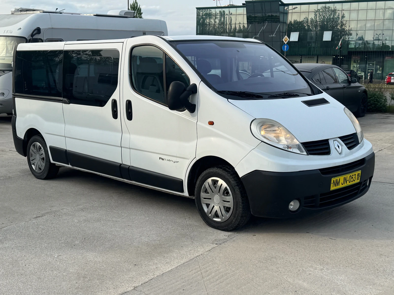 Renault Trafic MAXI / 8+ 1 / КЛИМАТИК / 6 ск. / FACELIFT