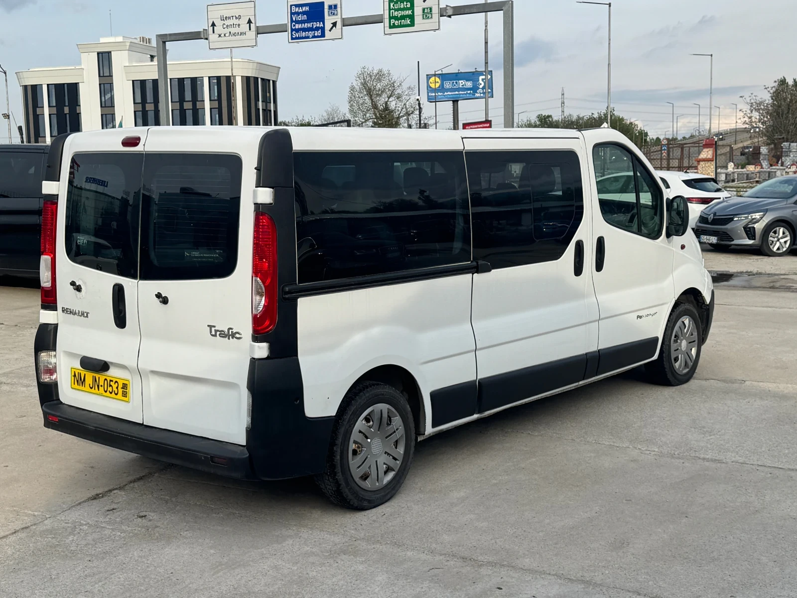 Renault Trafic MAXI / 8+ 1 / КЛИМАТИК / 6 ск. / FACELIFT, снимка 5 - Бусове и автобуси - 54413445