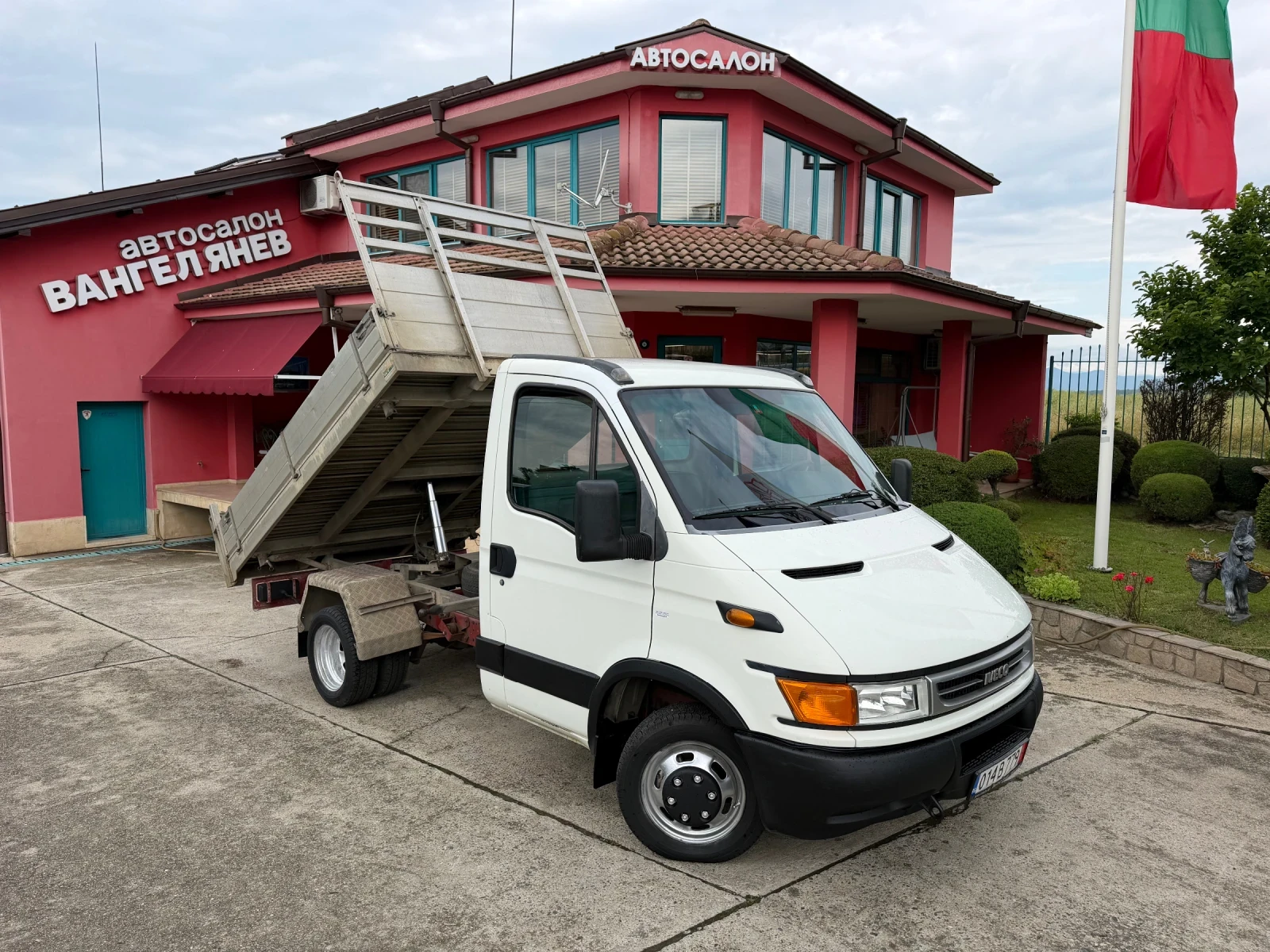 Iveco Daily 35C15* Тристранен самосвал* 3.00 метра кош, снимка 13 - Бусове и автобуси - 54877989
