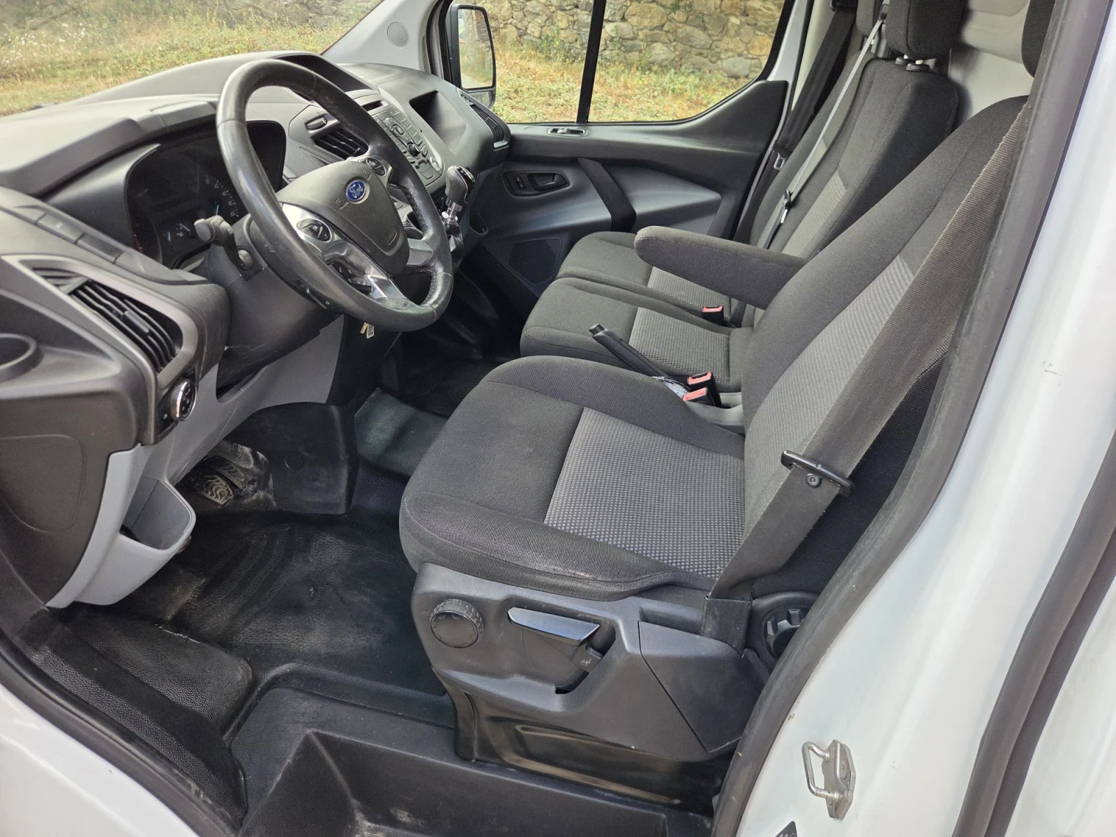 Ford Transit Custom 2.2 101 кс. , снимка 11 - Бусове и автобуси - 55673443