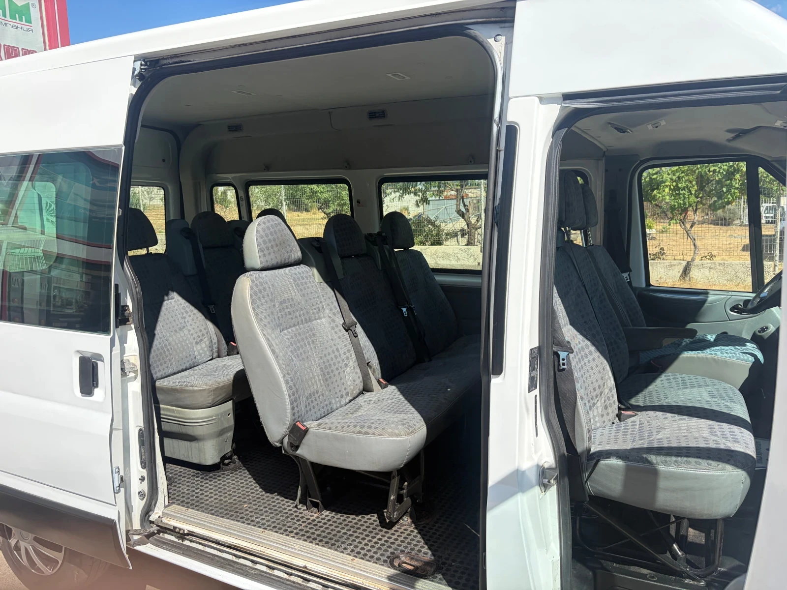 Ford Transit 2.2tdci 9места , снимка 7 - Бусове и автобуси - 55951909