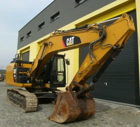 Багер Cat 323ELN, снимка 1