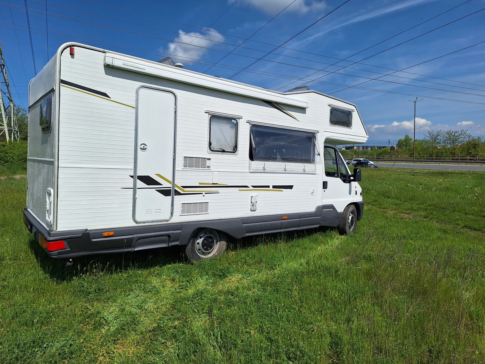 Кемпер Riviera Ducato Maxi 2.5tdi, снимка 5 - Каравани и кемпери - 54567646