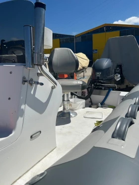 Надуваема лодка v-type Rib 4.30, снимка 11