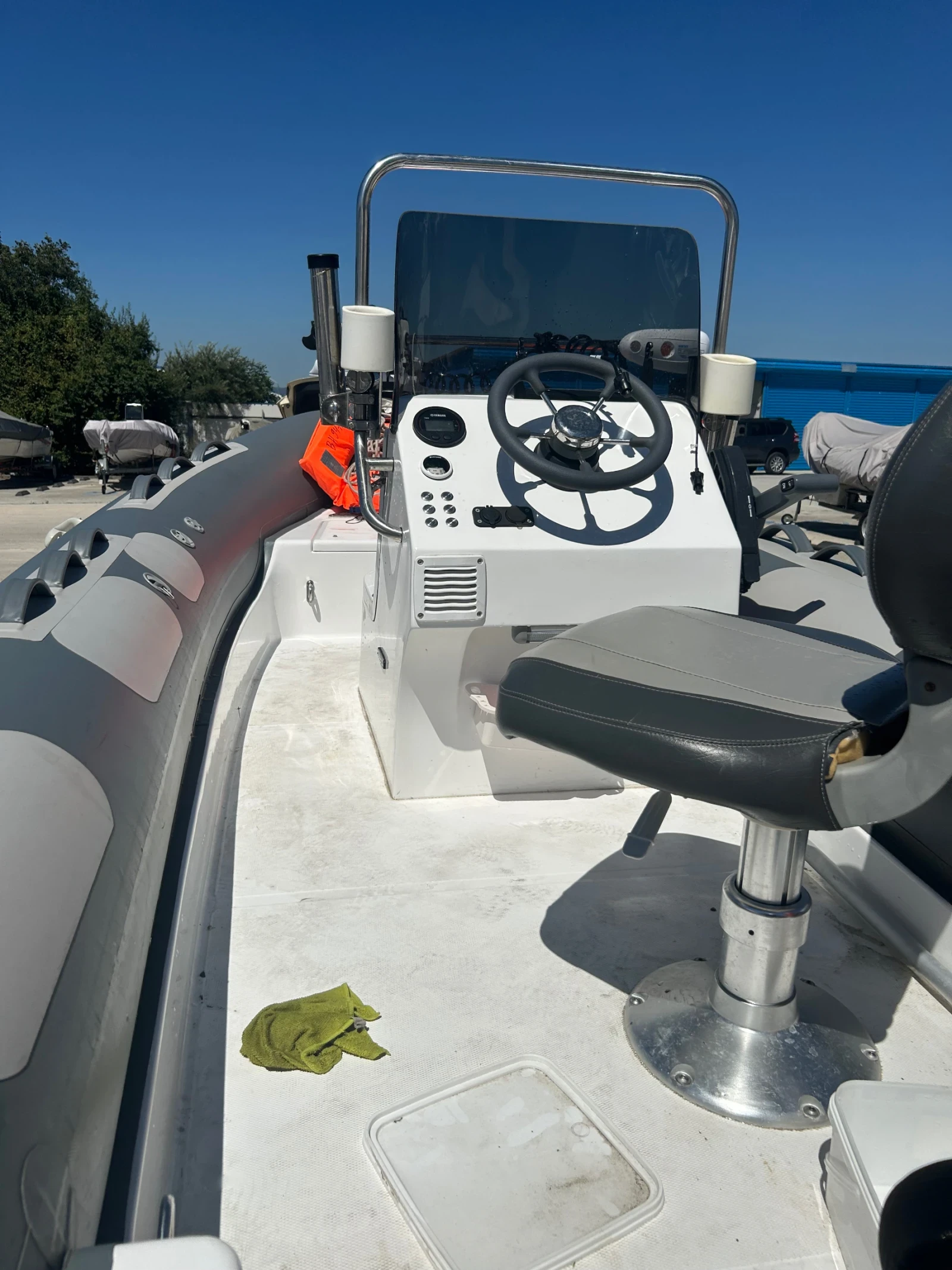 Надуваема лодка v-type Rib 4.30, снимка 5 - Воден транспорт - 55804995