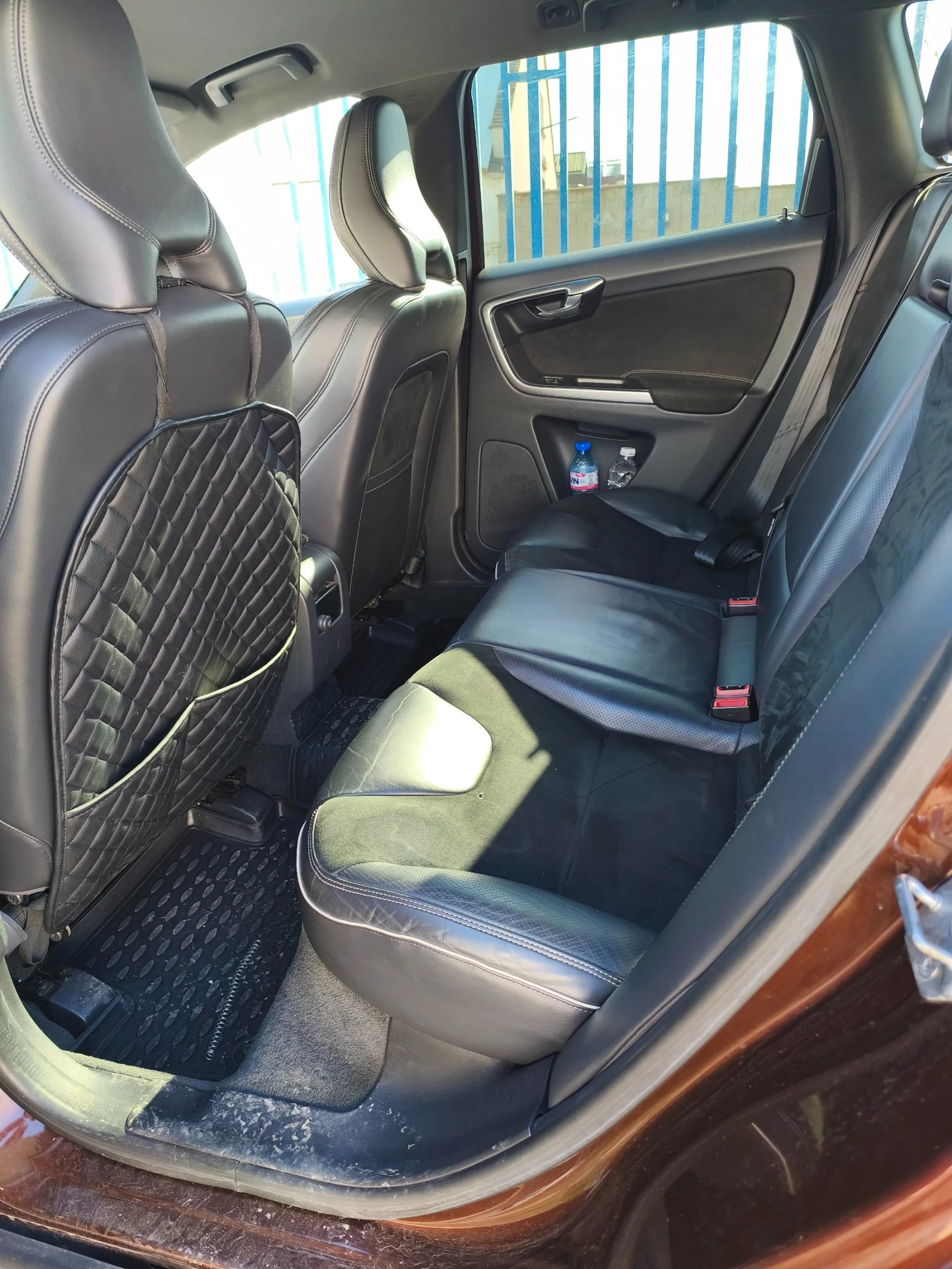 Volvo XC 60 2,4L D5 AWD R-disain 162kW/220hp  | Mobile.bg � ����������� 9