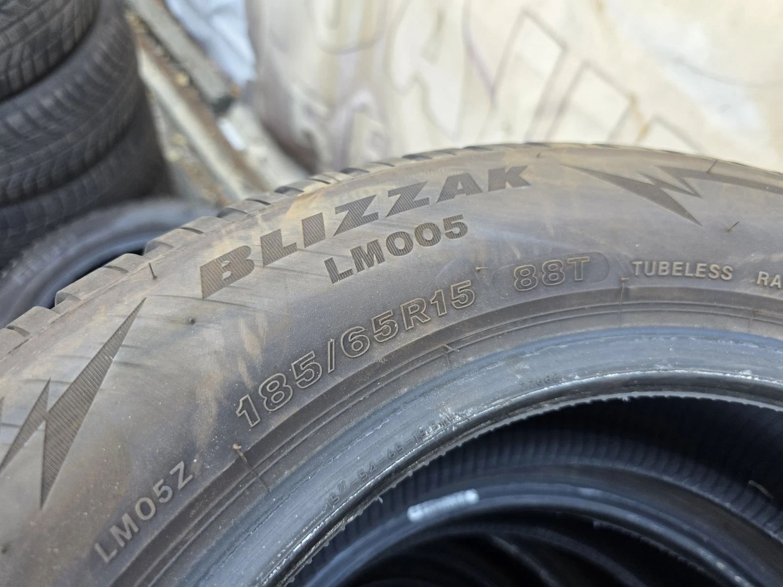 Гуми Зимни 185/65R15, снимка 7 - Гуми и джанти - 56732361