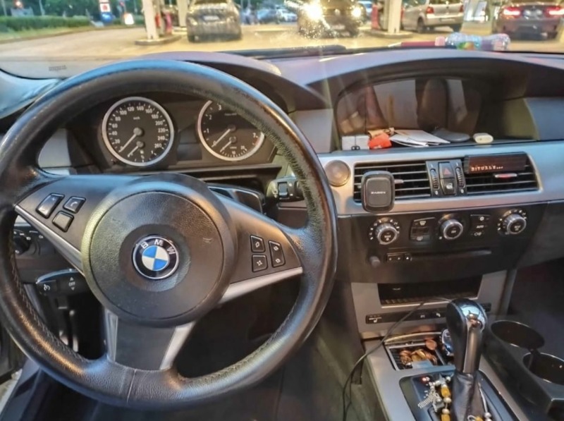 BMW 525, снимка 7 - Автомобили и джипове - 45998271