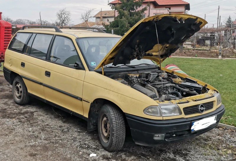 Opel Astra 1.7D, снимка 1 - Автомобили и джипове - 48493236