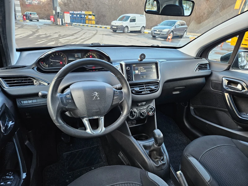 Peugeot 208 1.6 HDI FACELIFT/EURO-6B, снимка 9 - Автомобили и джипове - 49220176