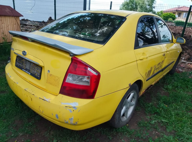 Kia Cerato, снимка 4 - Автомобили и джипове - 52646295