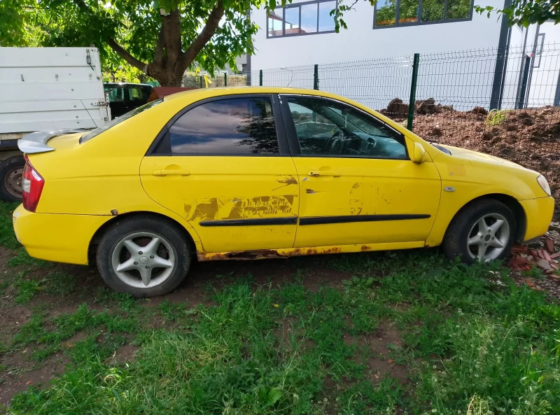 Kia Cerato, снимка 3 - Автомобили и джипове - 52646295