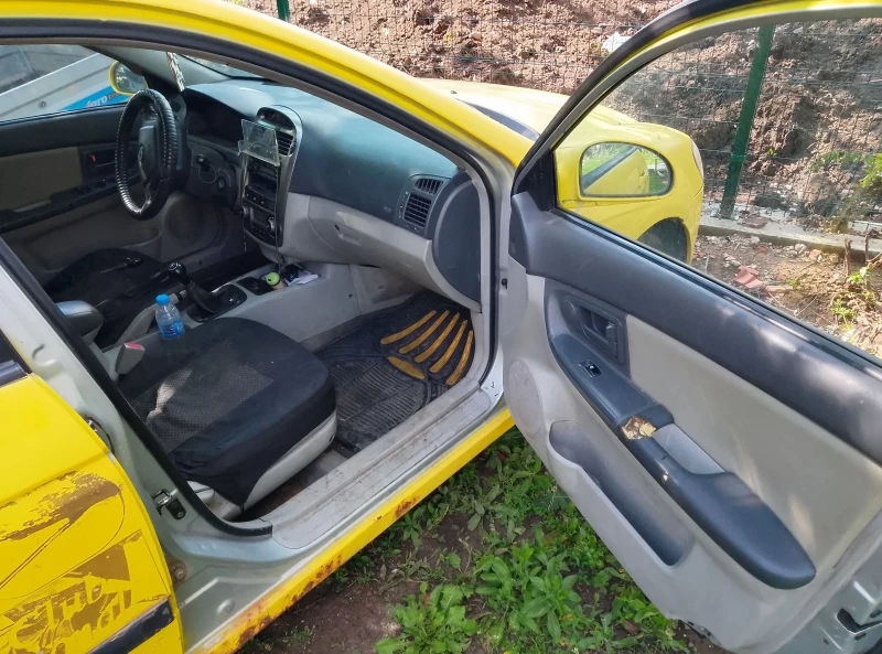 Kia Cerato, снимка 6 - Автомобили и джипове - 52646295