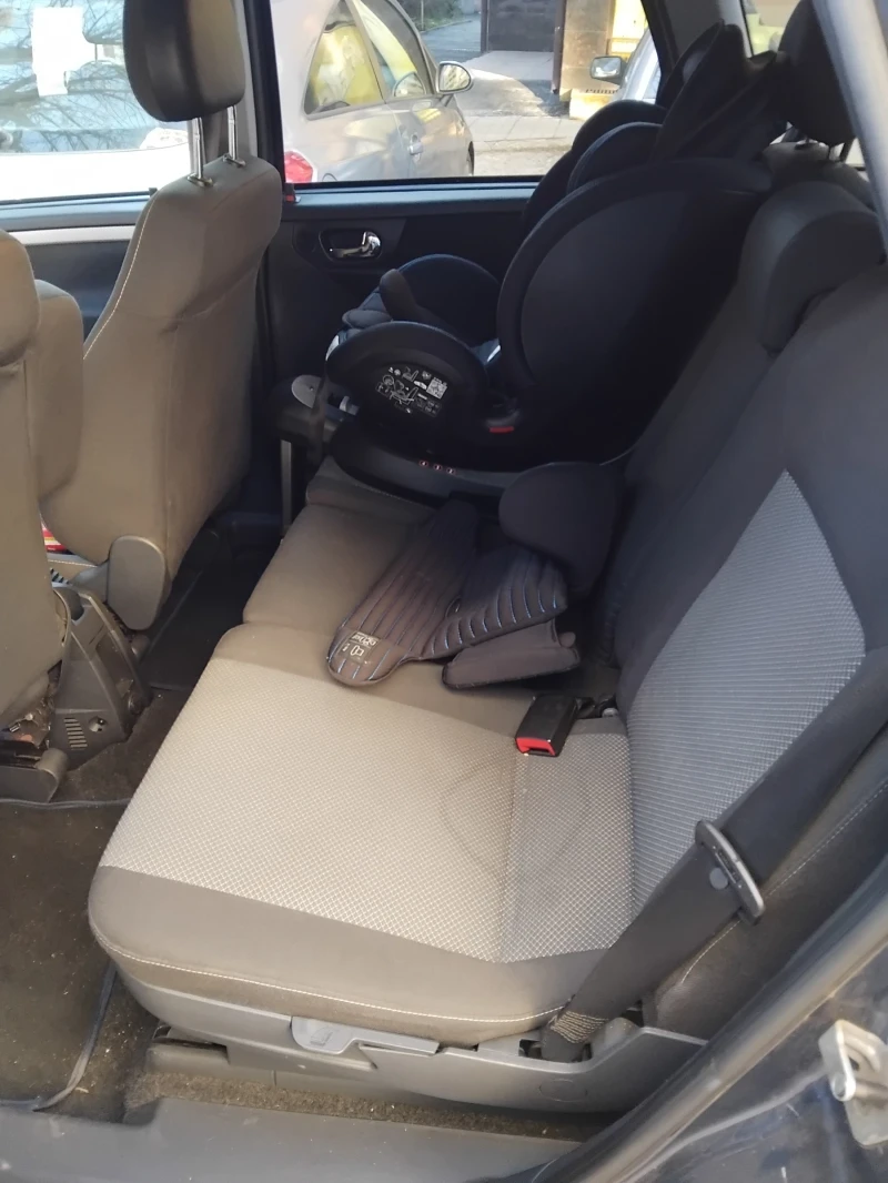 Opel Meriva 1.7 cdti, снимка 12 - Автомобили и джипове - 51806516