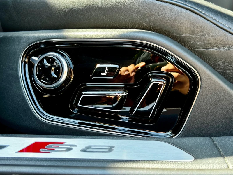 Audi S8 Plus 4.0TFSI* 605hp* S-line* Matrix* Ceramic* Лизи, снимка 10 - Автомобили и джипове - 52202155