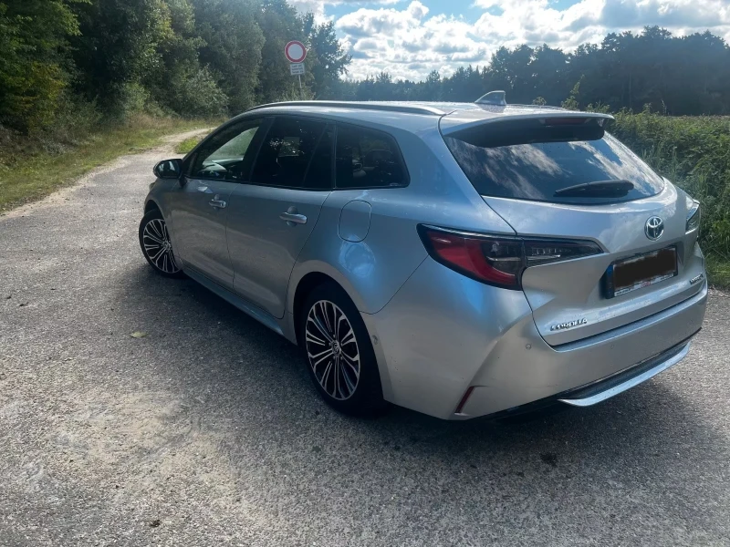 Toyota Corolla 1.8, снимка 3 - Автомобили и джипове - 51851460