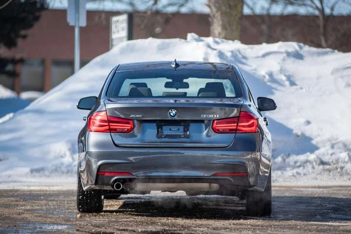 BMW 330 330i xDrive | M Pack - изображение 5