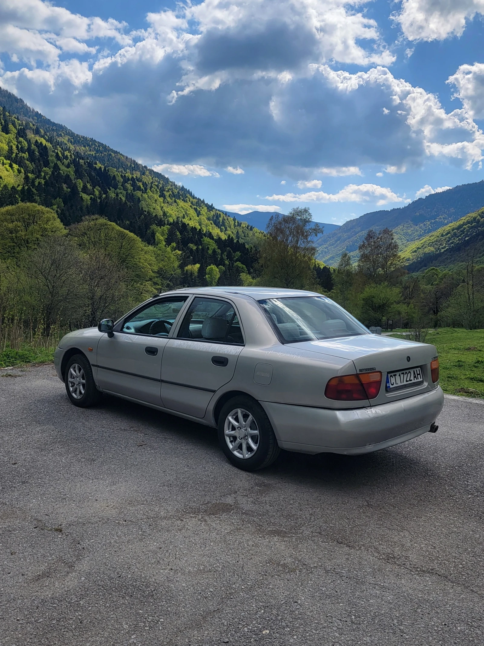 Mitsubishi Carisma 1.6 99к.с - изображение 3