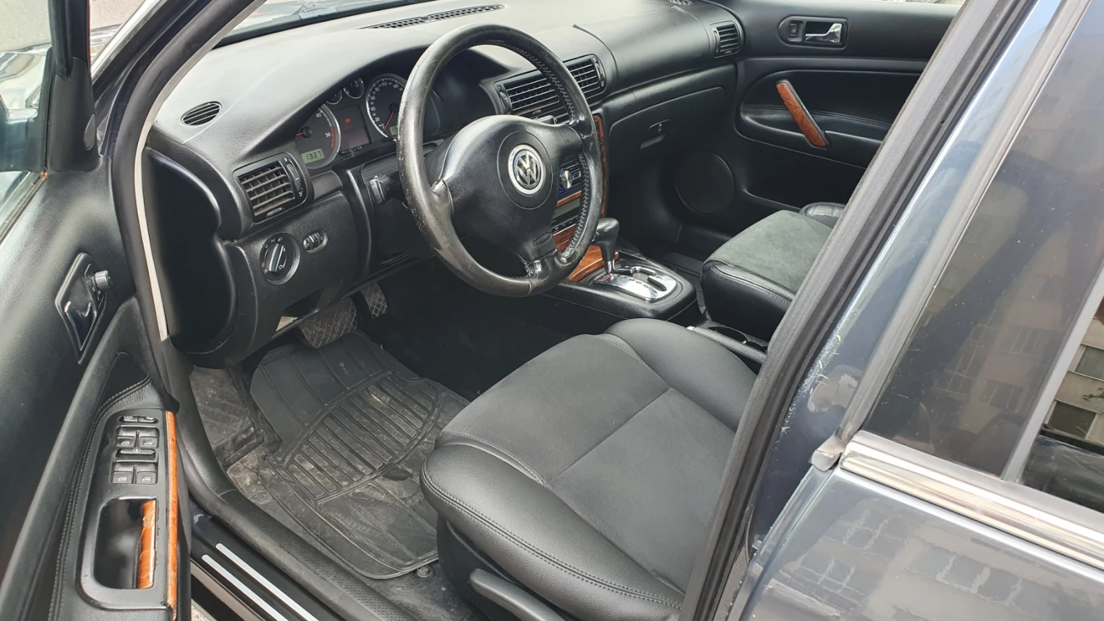 VW Passat 1.9TDi 131кс АВТОМАТИК - изображение 10