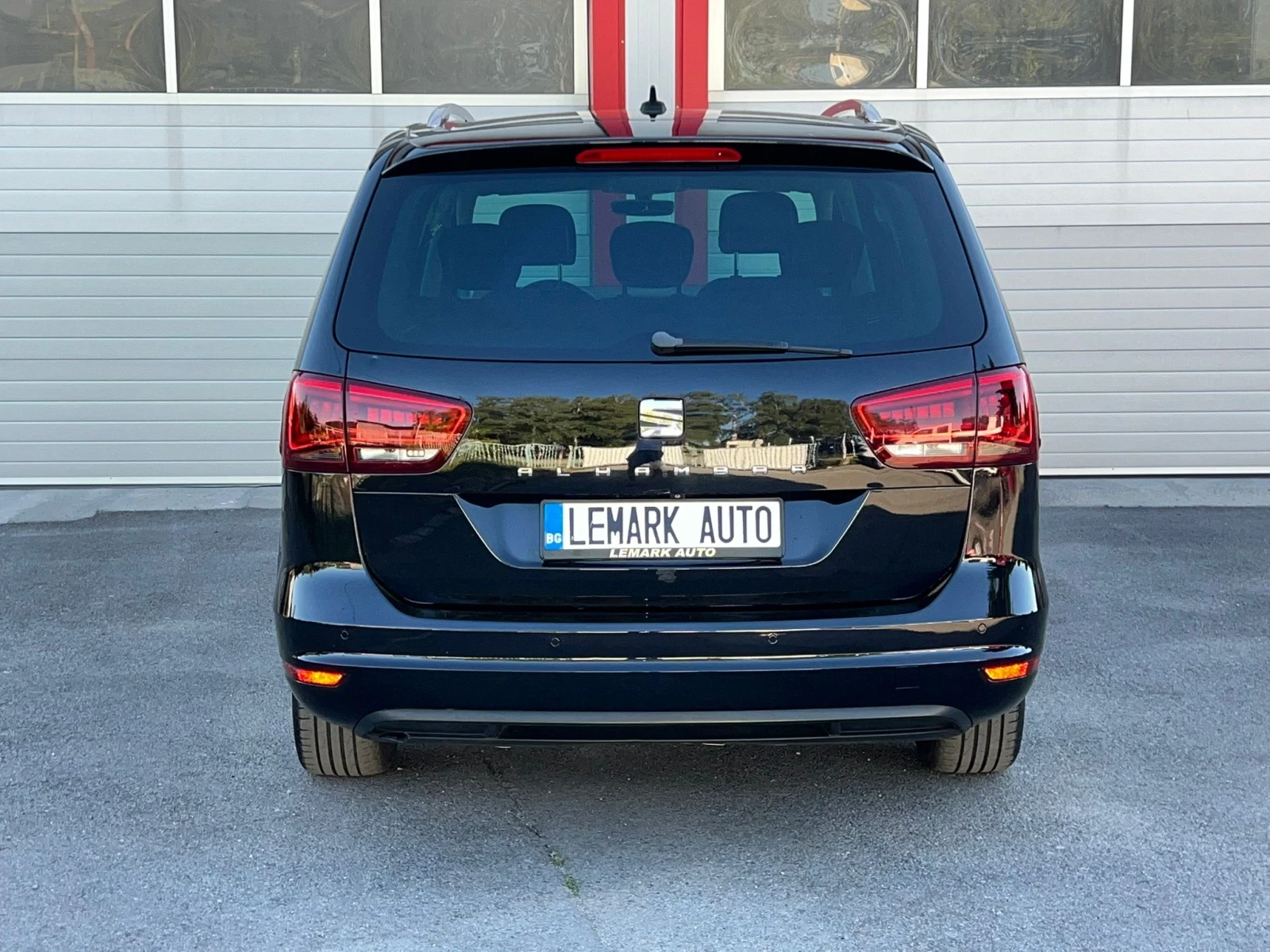 Seat Alhambra 2.0TDI AUTOMATIK NAVI KLIMATRONIK 7-МЕСТЕН EVRO 6B - изображение 10