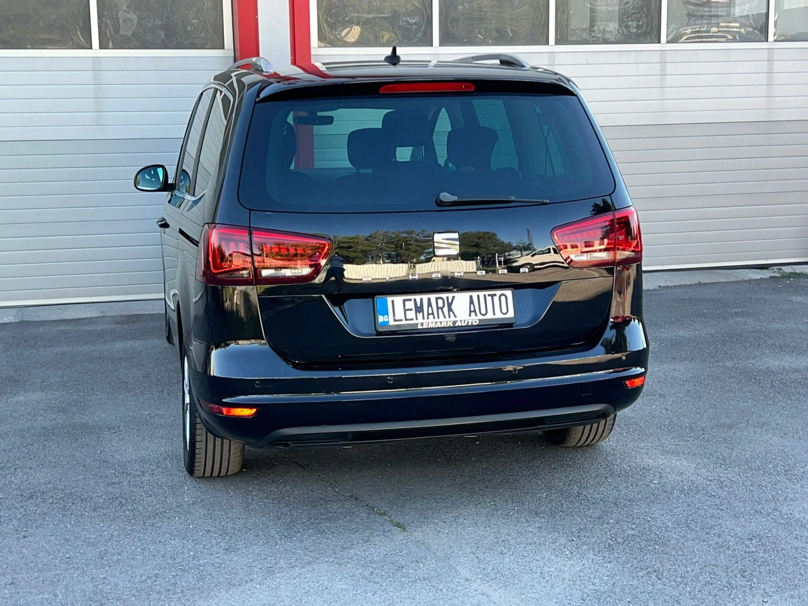 Seat Alhambra 2.0TDI AUTOMATIK NAVI KLIMATRONIK 7-МЕСТЕН EVRO 6B - изображение 9
