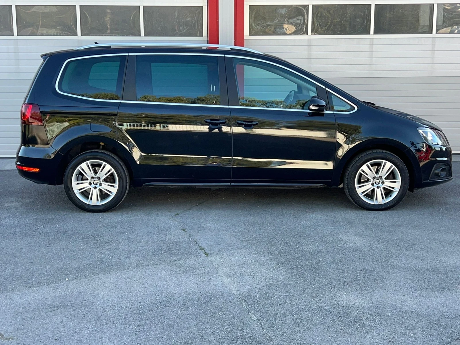 Seat Alhambra 2.0TDI AUTOMATIK NAVI KLIMATRONIK 7-МЕСТЕН EVRO 6B - изображение 7