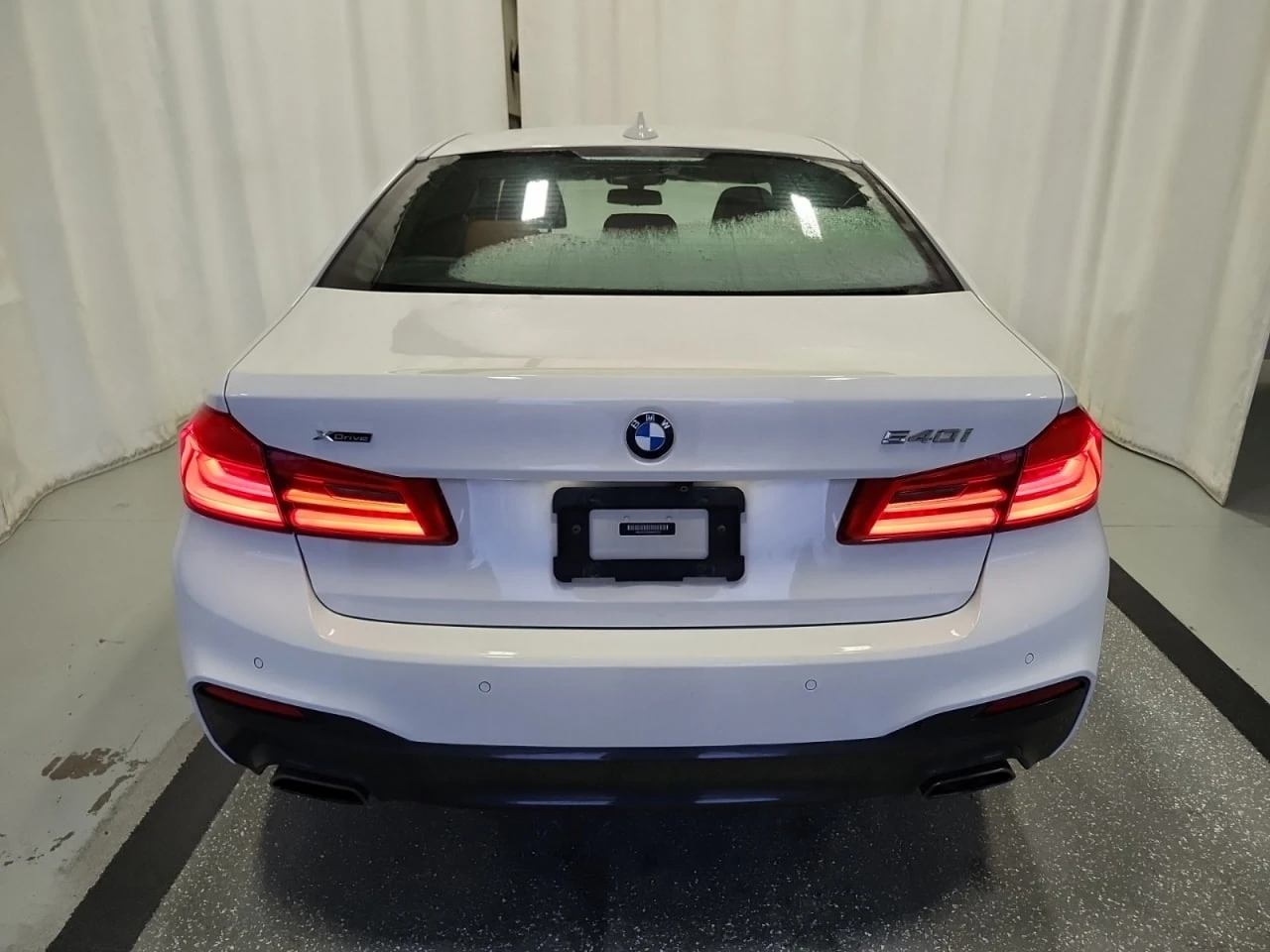 BMW 540 * CARFAX * АВТО КРЕДИТ * ЦЕНА ДО БГ! - изображение 5