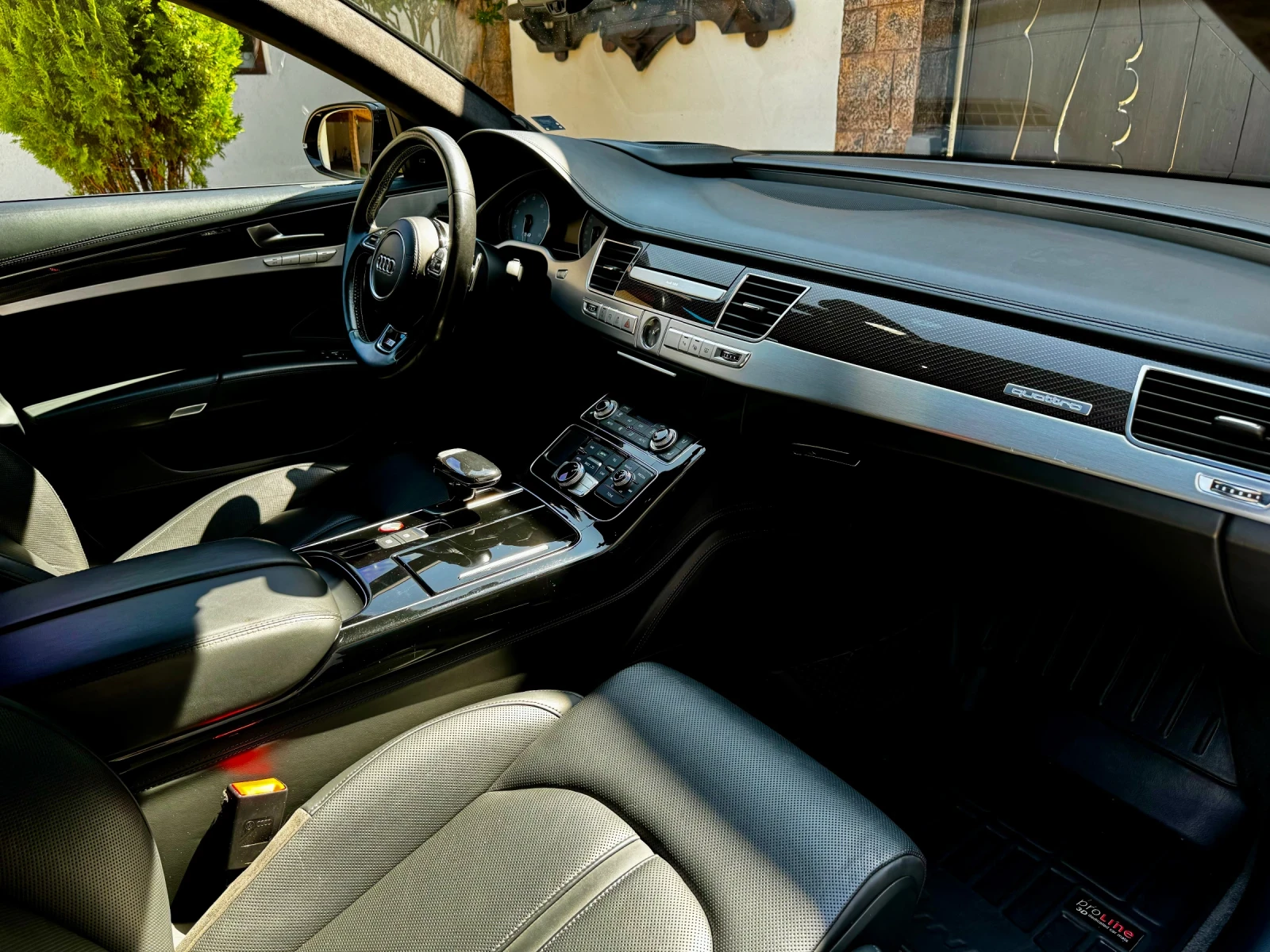 Audi S8 Plus 4.0TFSI* 605hp* S-line* Matrix* Ceramic* Лизи - изображение 8