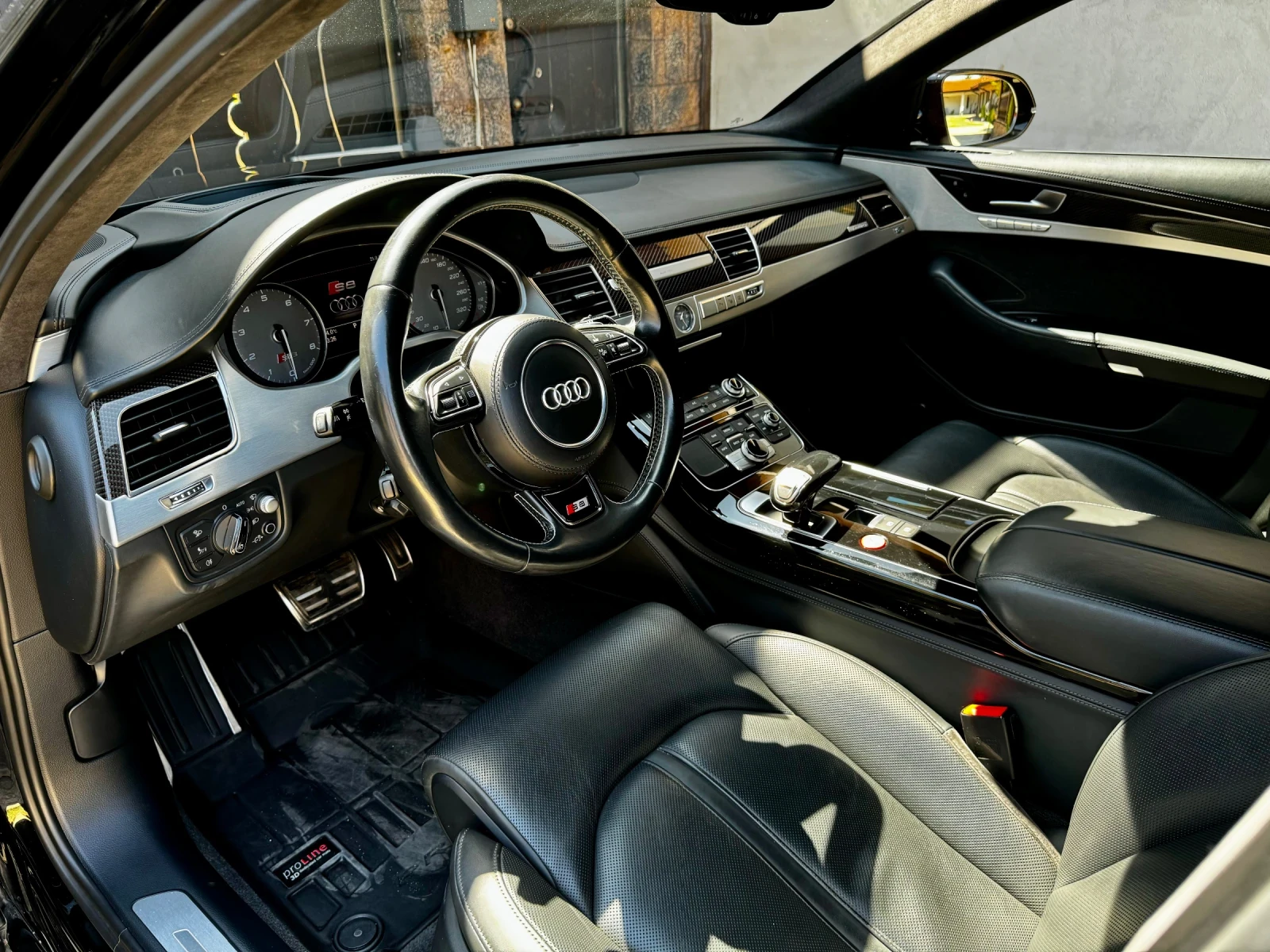 Audi S8 Plus 4.0TFSI* 605hp* S-line* Matrix* Ceramic* Лизи - изображение 9