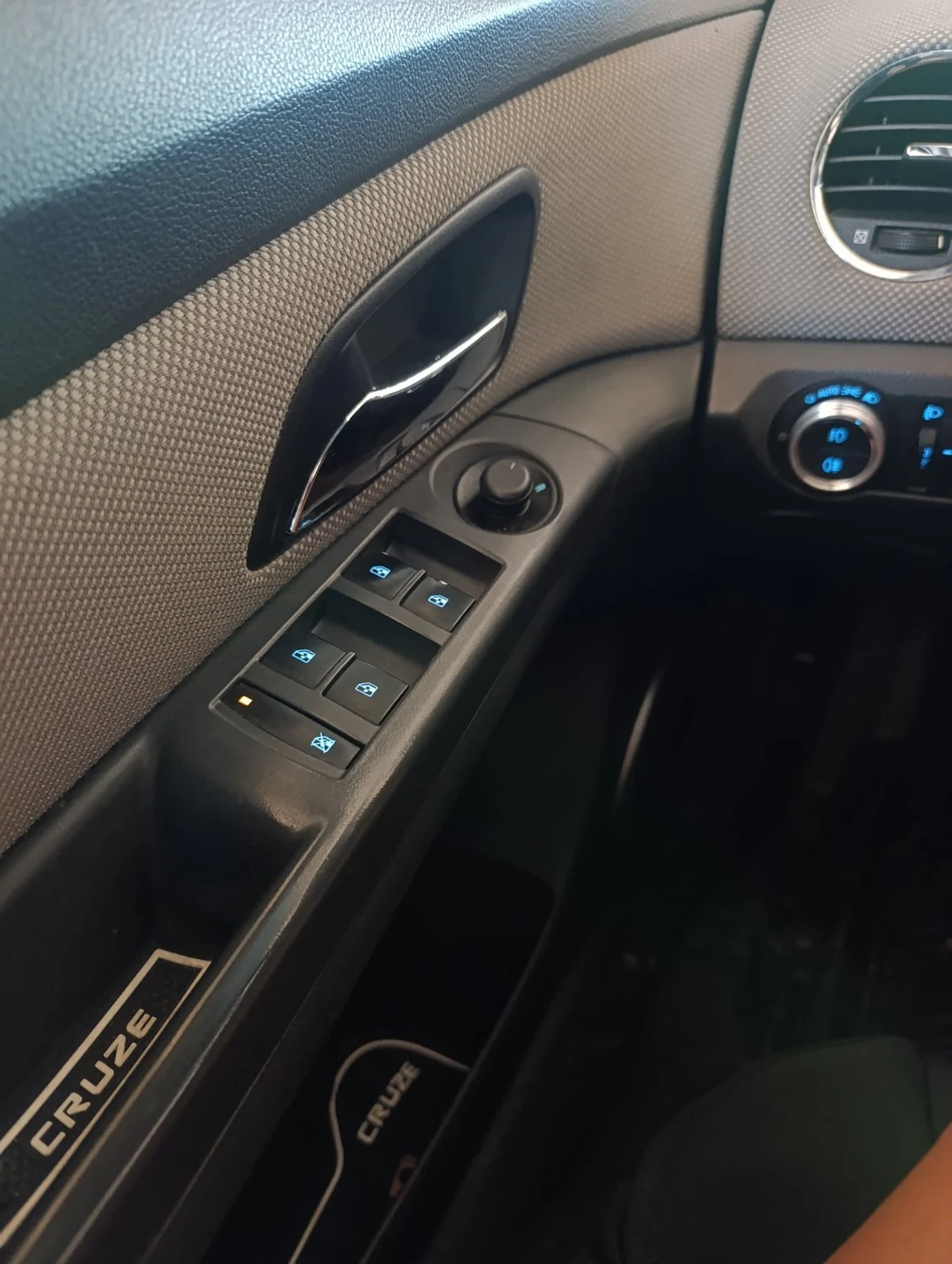 Chevrolet Cruze   | Mobile.bg   4