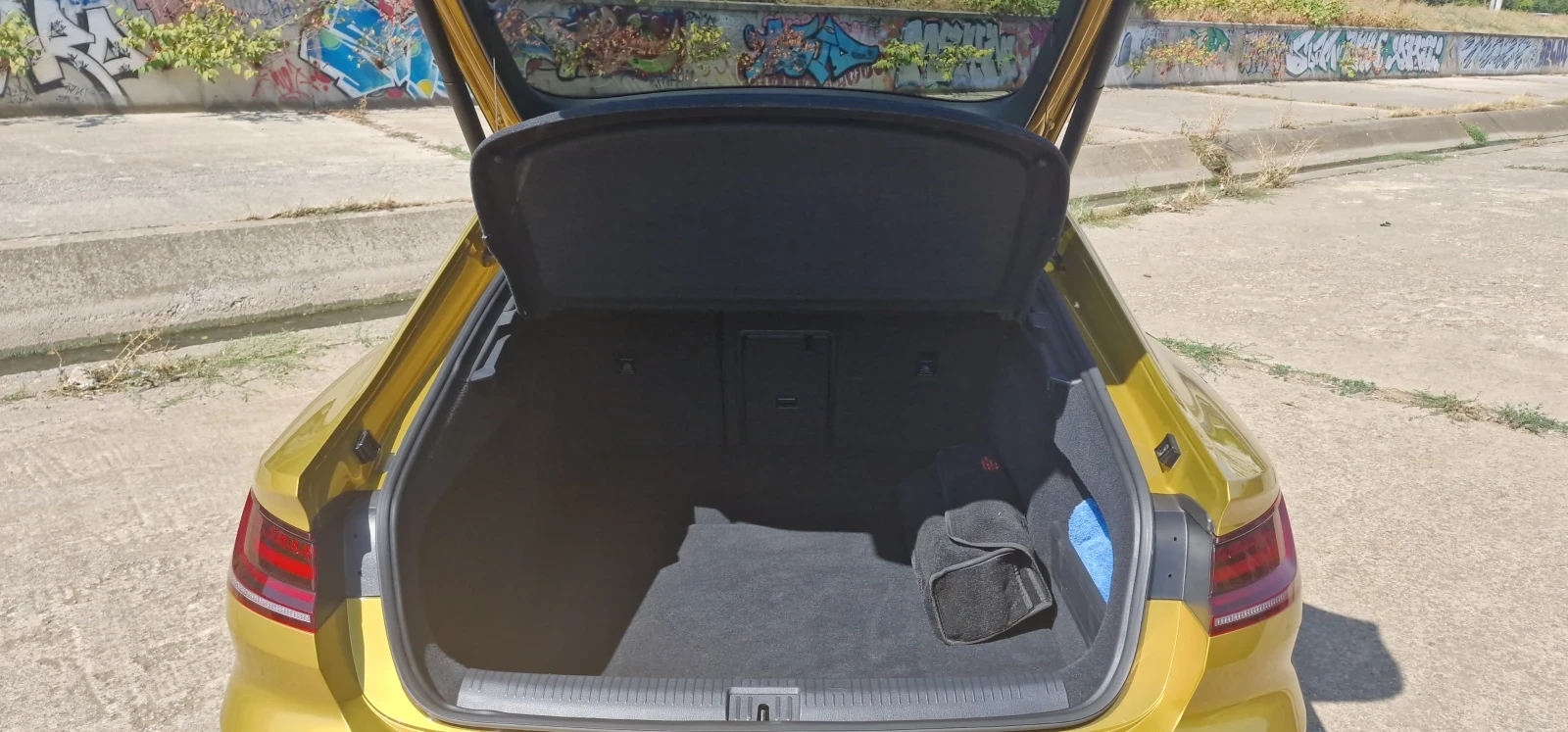 VW Arteon 190 HP 50000KM, снимка 11 - Автомобили и джипове - 53796391