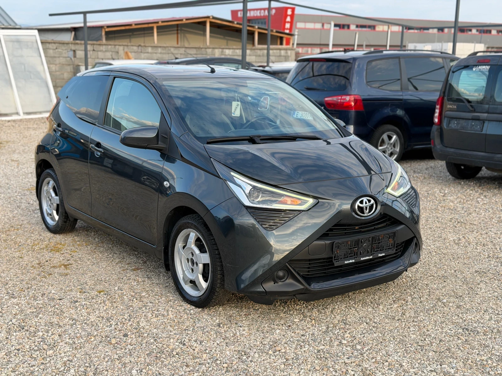 Toyota Aygo 1.0i/70hp/NAVI/facelift/Service book/